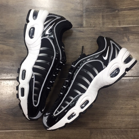 NIKE W AIR MAX TAILWIND IV NRG black/white-black - Picture 12 of 16